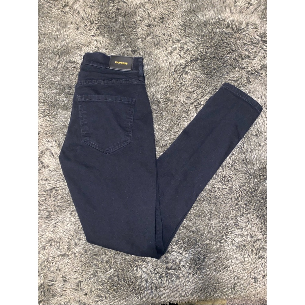 Black EXPRESS skinny jeans